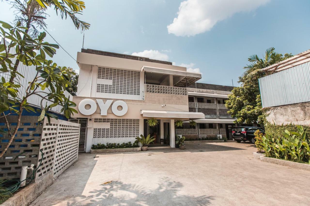 Oyo 1001 Pulo Art Space Near Ciranjang Ent Hospital Jakarta Luaran gambar